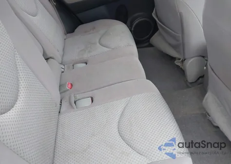 2006 Toyota Rav4 from USA, damaged, VIN JTMZD33V065001195